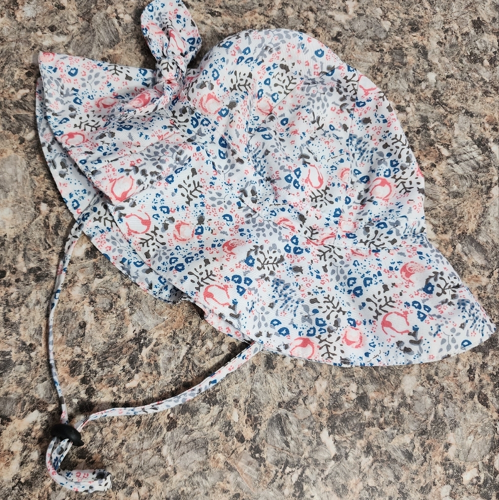 Baby sunhat size 6-12m